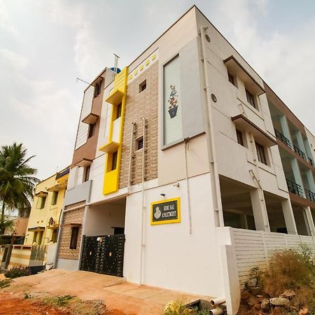 Oyo 71549 Shri Sai Apartments Mettuppālaiyam Exteriör bild