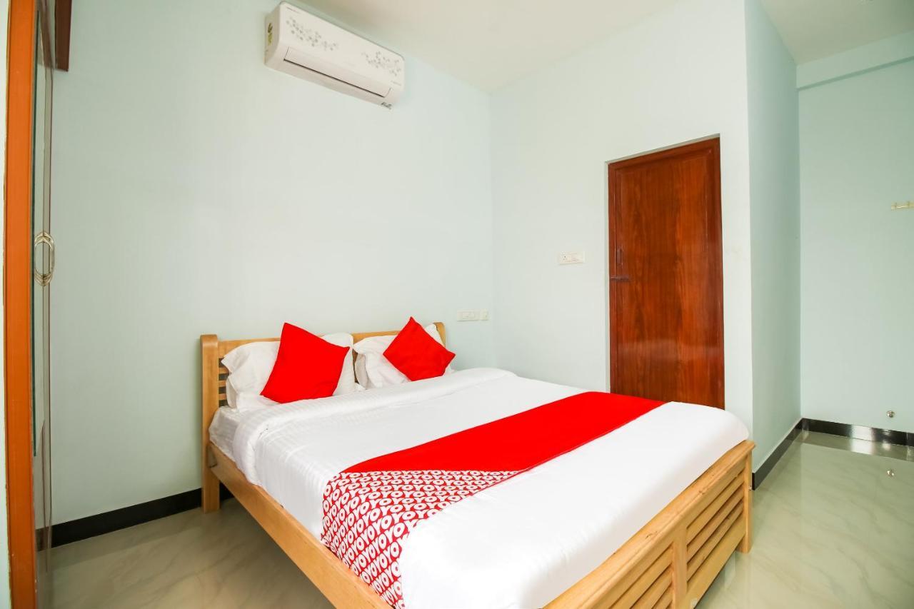 Oyo 71549 Shri Sai Apartments Mettuppālaiyam Exteriör bild